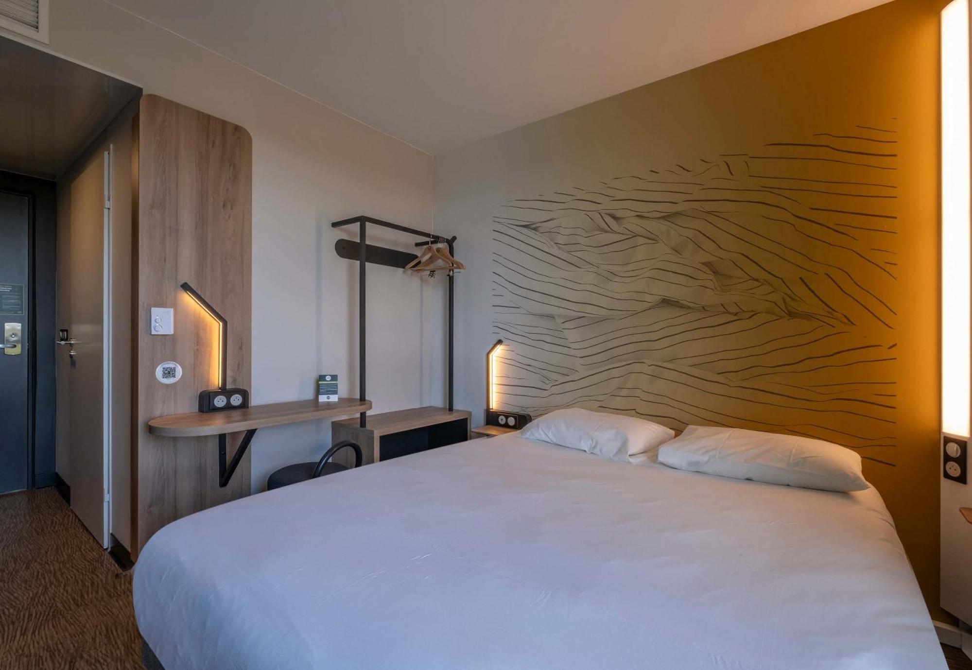 B&B Hotel Saintes Kültér fotó